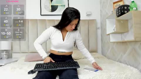 Vall  Lufan  online show from July 8, 7:29 pm
