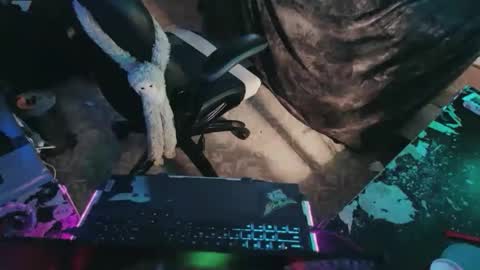 Snapshot of drake_r_darkrose chatting on February 17, 12:12 pm Drake D Vamp aka Drake DarkRose online show from February 17, 12:12 pm