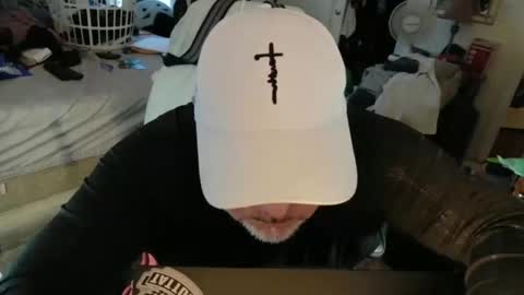 Snapshot of drake_r_darkrose chatting on February 24, 10:41 pm Drake D Vamp aka Drake DarkRose online show from February 24, 10:41 pm