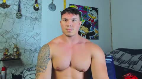 Snapshot of drake_xion1 chatting on July 15, 1:55 am drake_xion1 online show from July 15, 1:55 am