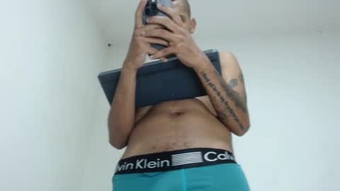 drako_monstercock online show from December 22, 7:49 am