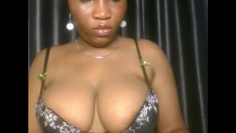 dramadoll_ online show from November 1, 7:49 pm