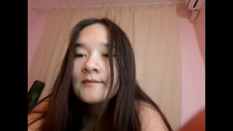Diane and Diamon online show from May 26, 8:27 pm