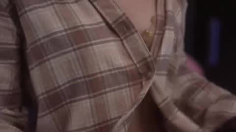 Sarah online show from February 25, 1:04 am