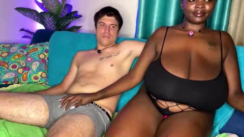 Snapshot of dreaminterracial chatting on February 14, 3:20 pm InterracialDream online show from February 14, 3:20 pm