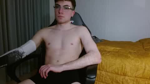 DreamBoy online show from April 4, 2:10 am