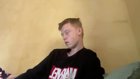 Snapshot of dreamy_devi1 chatting on April 5, 1:08 pm dreamy_devi1 online show from April 5, 1:08 pm