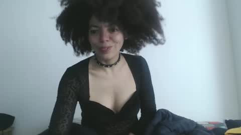 DreamyLatina online show from February 15, 3:09 pm
