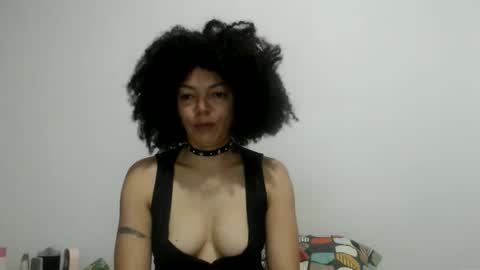 DreamyLatina online show from May 26, 1:56 am
