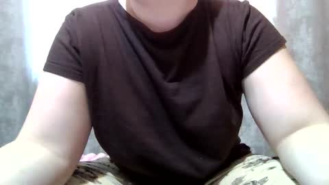 DreamyLunax online show from February 21, 8:04 am