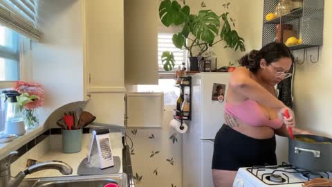 RIRI OR DREAMY online show from January 15, 10:46 pm