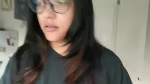 RIRI OR DREAMY online show from March 1, 2:30 pm