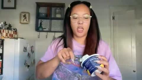 RIRI OR DREAMY online show from March 7, 4:59 pm