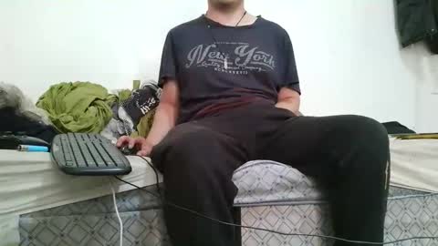 Snapshot of dreblighton01 chatting on September 25, 10:41 am dreblighton01 online show from September 25, 10:41 am