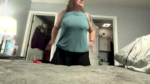 drew863901 online show from May 24, 11:32 pm
