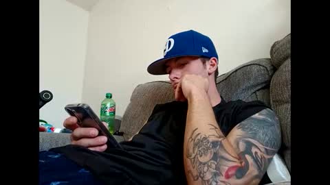 drewthejew616 online show from November 2, 11:18 pm