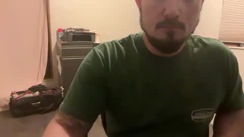 Snapshot of drfeeelgood69 chatting on April 6, 4:10 am drfeeelgood69 online show from April 6, 4:10 am