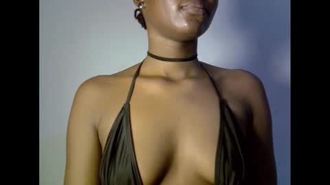 Snapshot of drippingpussy__ chatting on October 25, 7:19 pm drippingpussy__ online show from October 25, 7:19 pm