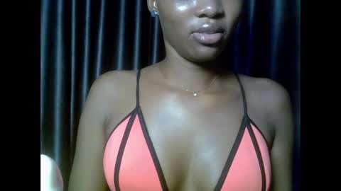 Snapshot of drippingpussy__ chatting on November 10, 7:46 pm drippingpussy__ online show from November 10, 7:46 pm