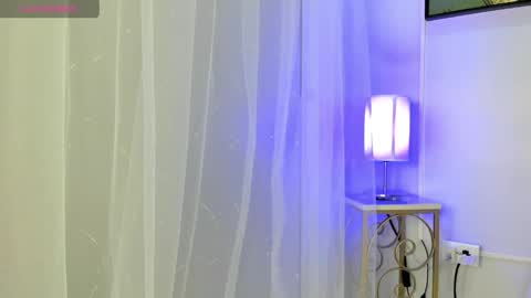 dulce__fiore07 online show from May 20, 12:00 pm