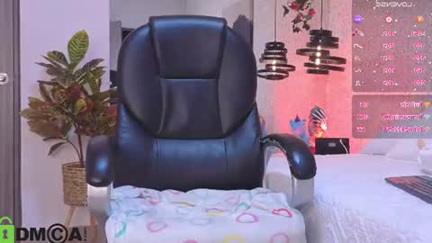 Snapshot of dulce_isabel_ chatting on July 7, 6:47 am dulce_isabel_ online show from July 7, 6:47 am