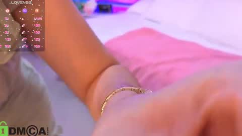 Snapshot of dulce_isabel_ chatting on July 13, 3:53 am dulce_isabel_ online show from July 13, 3:53 am