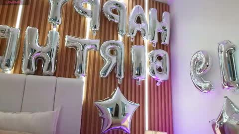 Dulcey online show from March 23, 6:17 am