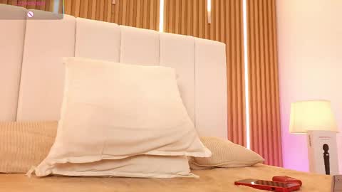 Dulcey online show from April 9, 6:19 am