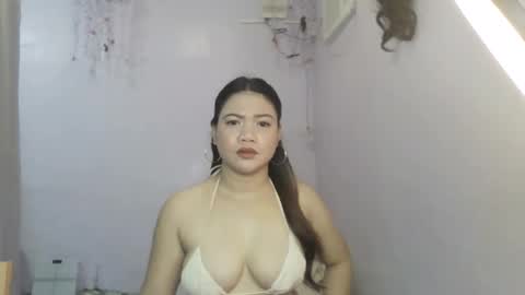 BELLA online show from April 18, 6:56 pm