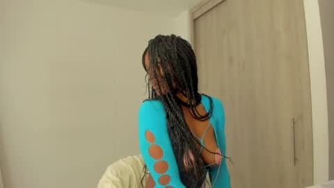 Snapshot of duna_du chatting on May 12, 9:23 pm My birthday is tomorrow November 30 online show from May 12, 9:23 pm