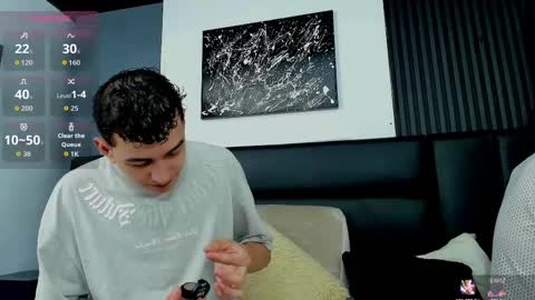 Thomas and Noah online show from October 21, 12:28 pm