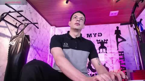 Dustin Sonne online show from February 4, 3:34 am