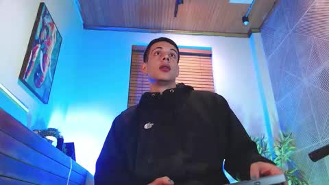 Dustin Sonne online show from March 23, 3:32 am