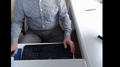 dutchpornking2 online show from May 20, 7:03 am