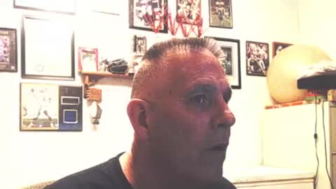 Snapshot of dwinmontana chatting on July 5, 6:31 am dwinmontana online show from July 5, 6:31 am