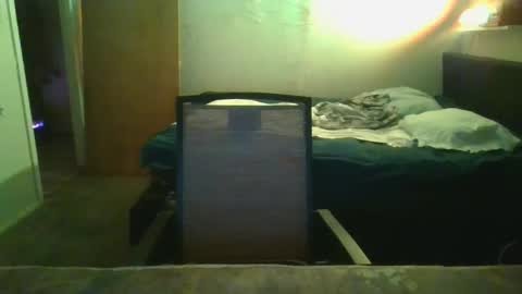 Snapshot of dylanjowelch chatting on January 10, 2:57 am Aurora online show from January 10, 2:57 am