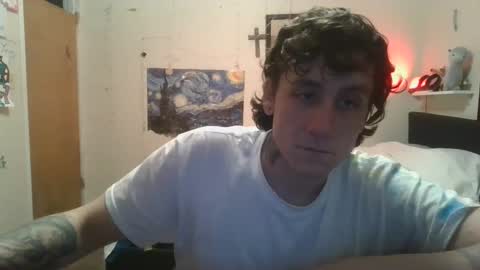 Snapshot of dylanjowelch chatting on January 20, 12:25 am Aurora online show from January 20, 12:25 am
