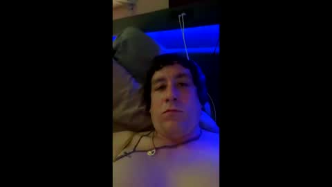 Snapshot of dylanjowelch chatting on April 5, 11:07 am Aurora online show from April 5, 11:07 am