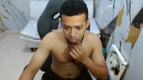 dylans_brown online show from February 17, 2:13 pm