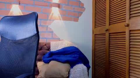 D Y L A N online show from March 18, 2:26 am