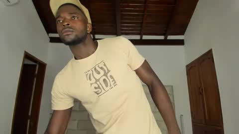 Dylan Taylor online show from February 8, 3:32 am