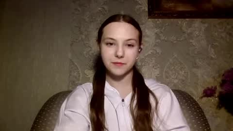 Yuni online show from April 14, 3:18 pm