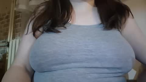 easysmart000 online show from September 18, 4:53 pm