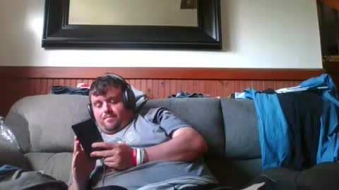 Eazyb91 online show from June 20, 9:28 pm