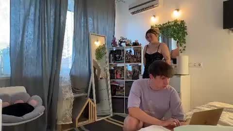 Custom content and video calls are available as well  online show from August 2, 10:03 am