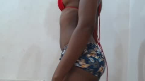 Snapshot of ebony7510 chatting on June 17, 3:02 pm Judith online show from June 17, 3:02 pm