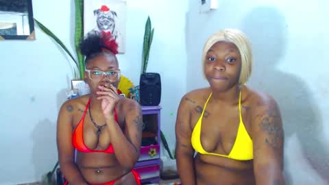 Snapshot of ebony_chayna chatting on January 23, 12:19 pm chayna smith online show from January 23, 12:19 pm