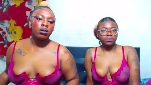 Snapshot of ebony_chayna chatting on February 10, 8:07 am chayna smith online show from February 10, 8:07 am