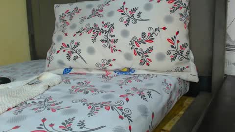 EBONY PETITE online show from March 9, 7:12 am