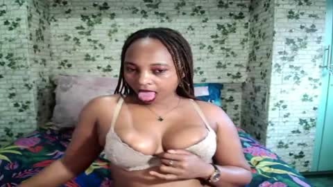 ebony_seduction00 online show from August 4, 6:27 am